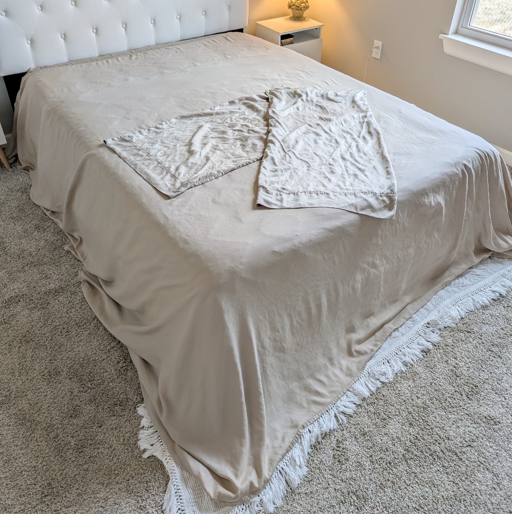 Malouf Woven Tencel King  Flat Sheet pillowcovers Cooling Flowy Soft Luxurious